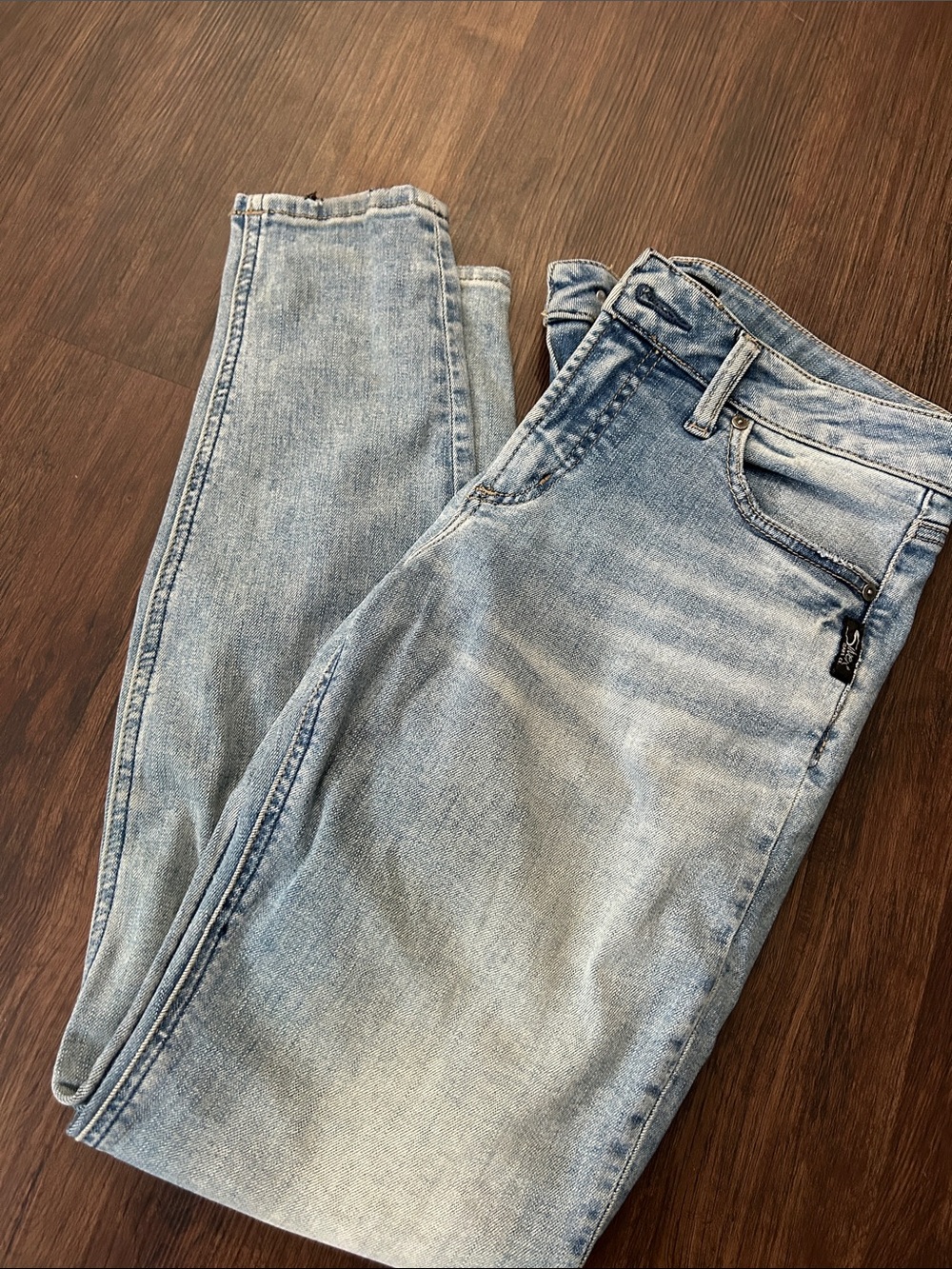 Silver Jeans 28
